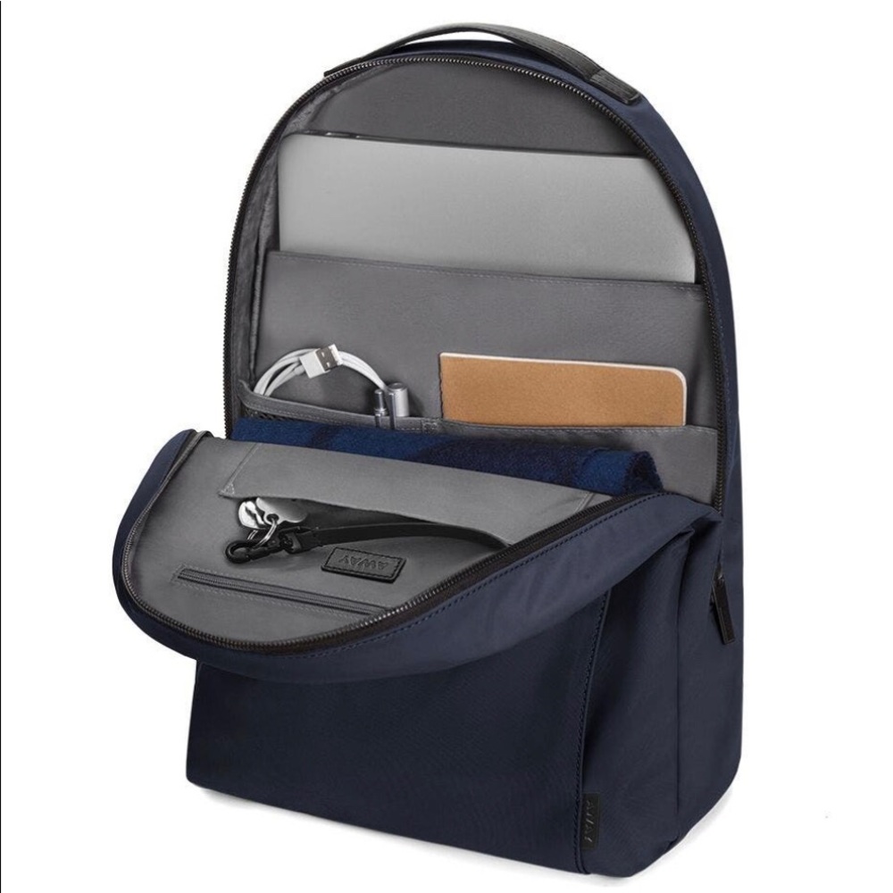 NEW AWAY Travel Daypack - Navy - Unisex